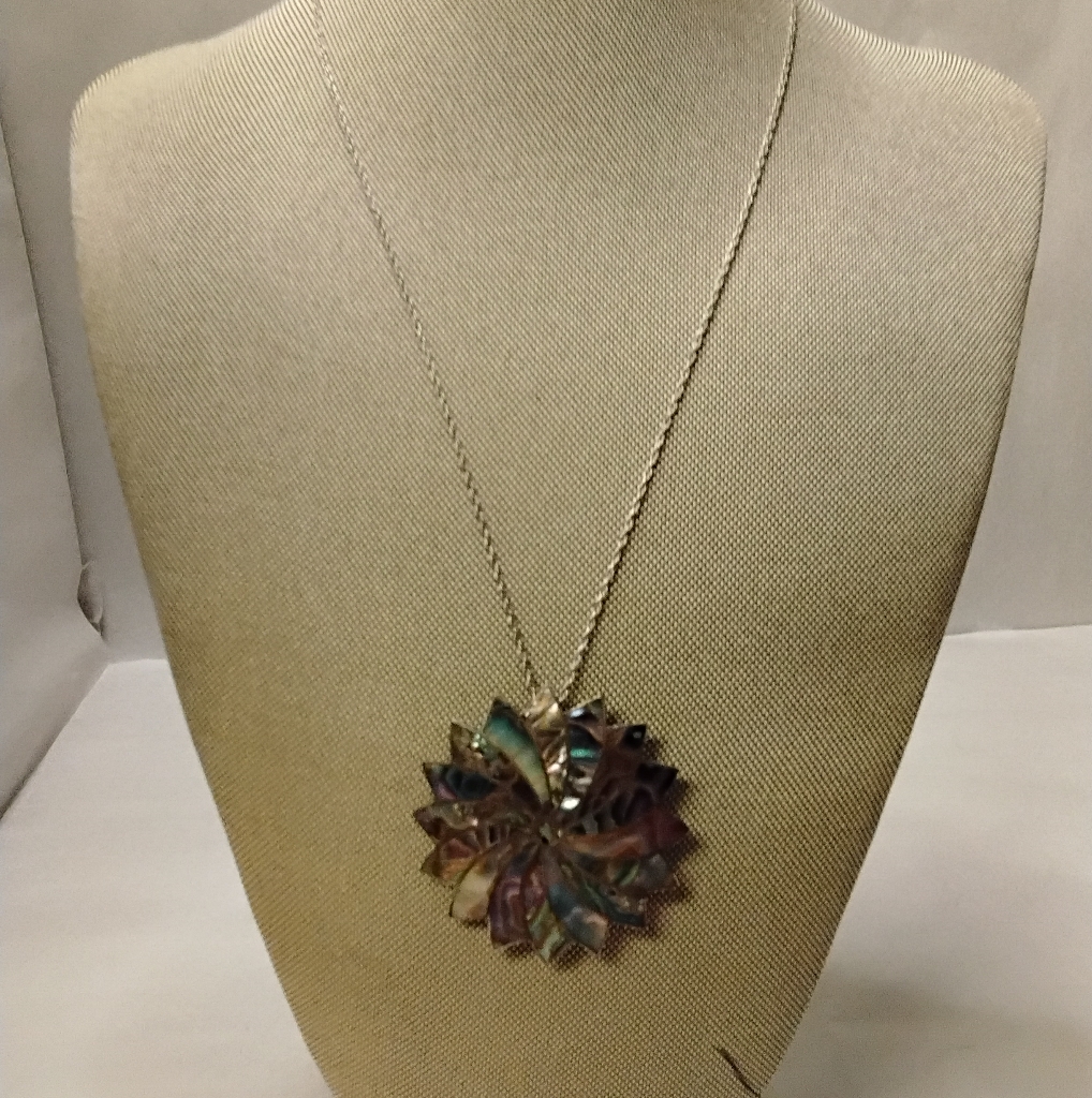 Elegant Multicolor Pendant Necklace